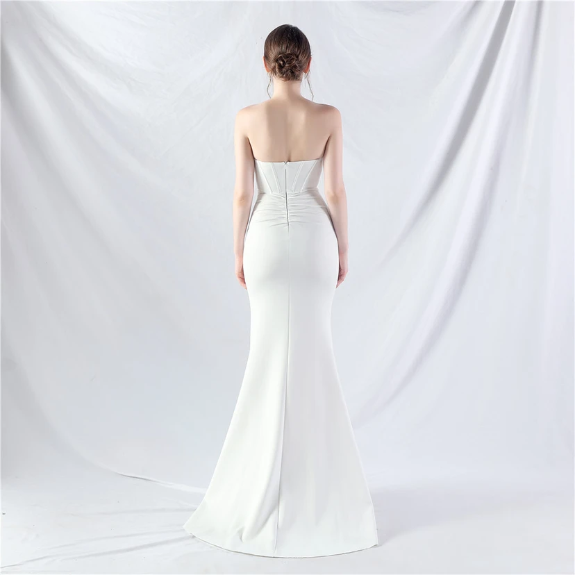 Fischgrätmusterweste, tailliertes Satinkleid mit Faltenwurf, handgefertigtes High-End-Abendkleid mit Straußenfedern view 51