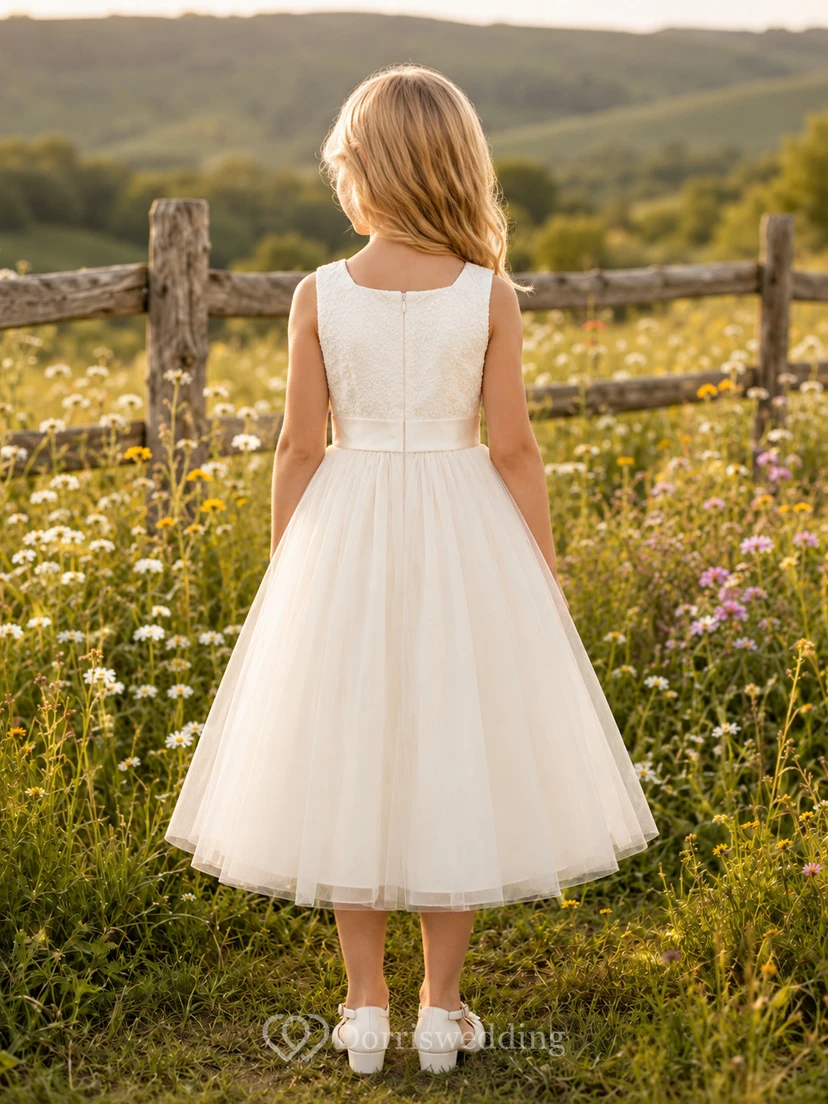 Klassisches A-Linien-Kleid aus Tüll für Blumenmädchen mit Rundhalsausschnitt, wadenlangem Rock und Schleifendetail view 2