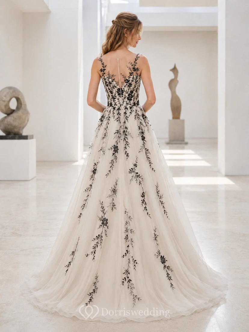 Schwarzes, ärmelloses, modernes A-Linien-Brautkleid mit Blumenstickerei view 2