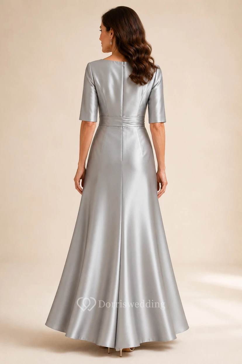 MOB-Kleid aus silbernem Satin, A-Linie, halblang, mit U-Boot-Ausschnitt, bodenlang mit Schlitz view 2