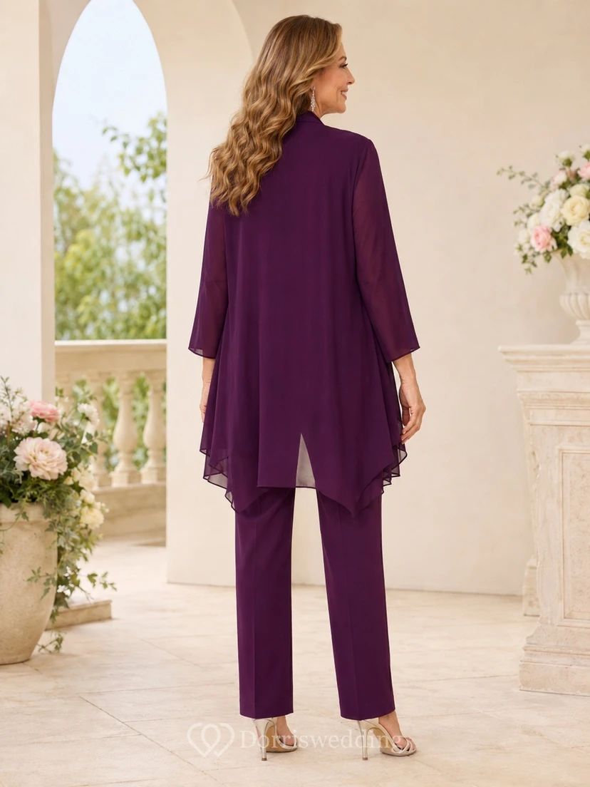 Conjunto de pantalón y chaqueta de tres piezas de gasa color ciruela con adornos, ideal para novias mayores y con estilo. view 2