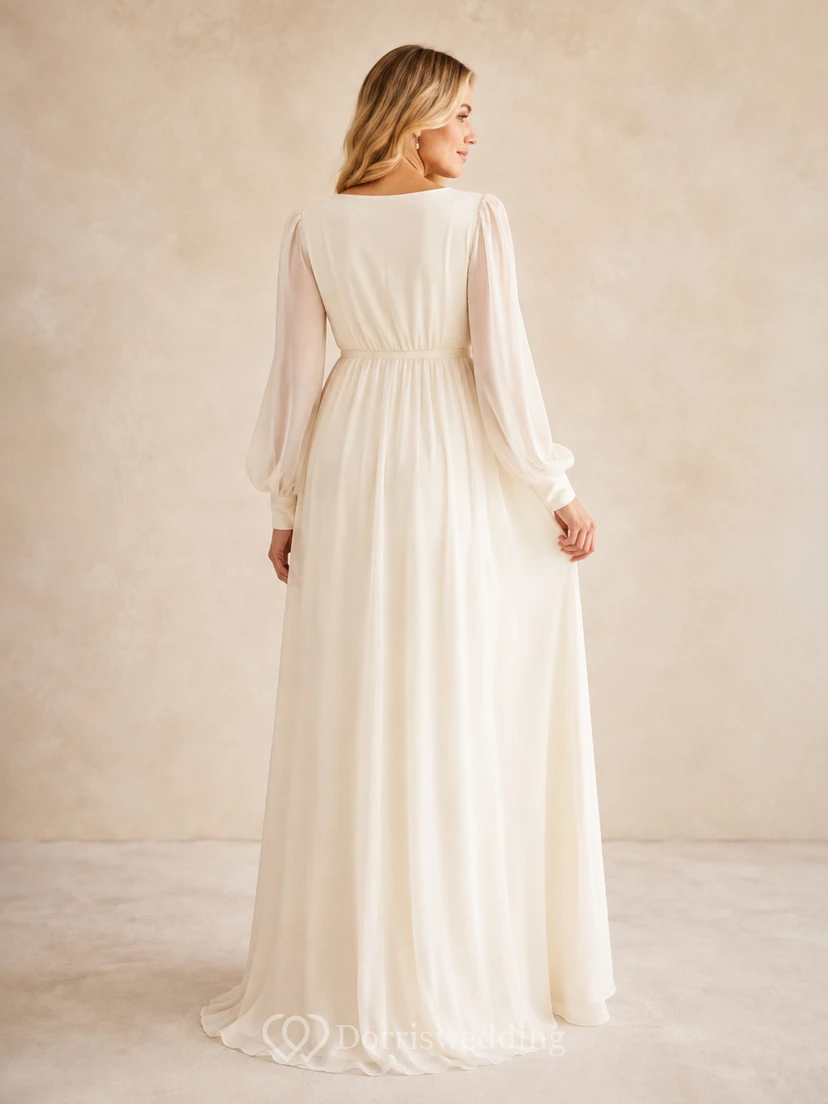 Romantisches Umstandskleid aus elfenbeinfarbenem Chiffon mit V-Ausschnitt, Poetenärmeln und Falten – ideal für den Garten view 2