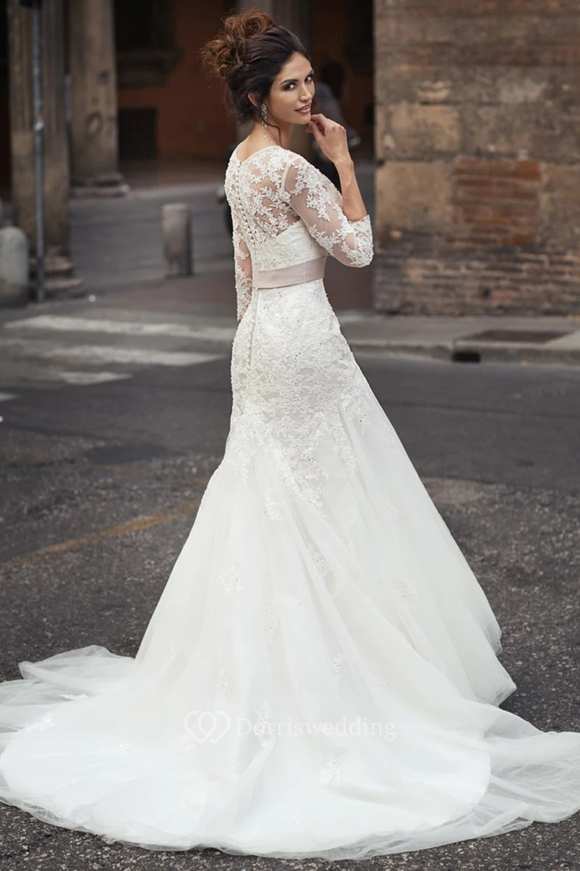 Maxi 3-4-Sleeve Appliqued Scoop-Neck Lace & Tulle Modest Wedding Dress With Flower view 2