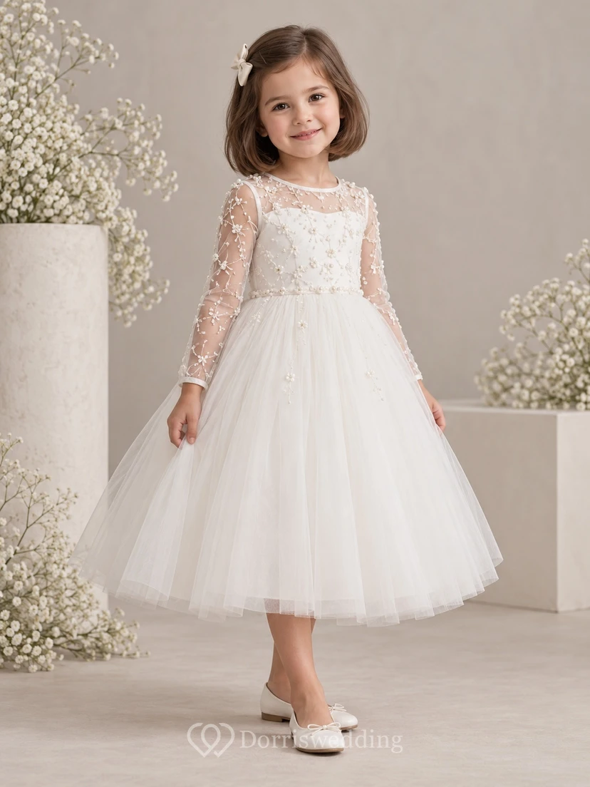Vestido de niña de flores blanco de manga larga con estampado floral, corte en A, tul, espalda ilusión y corpiño de encaje.