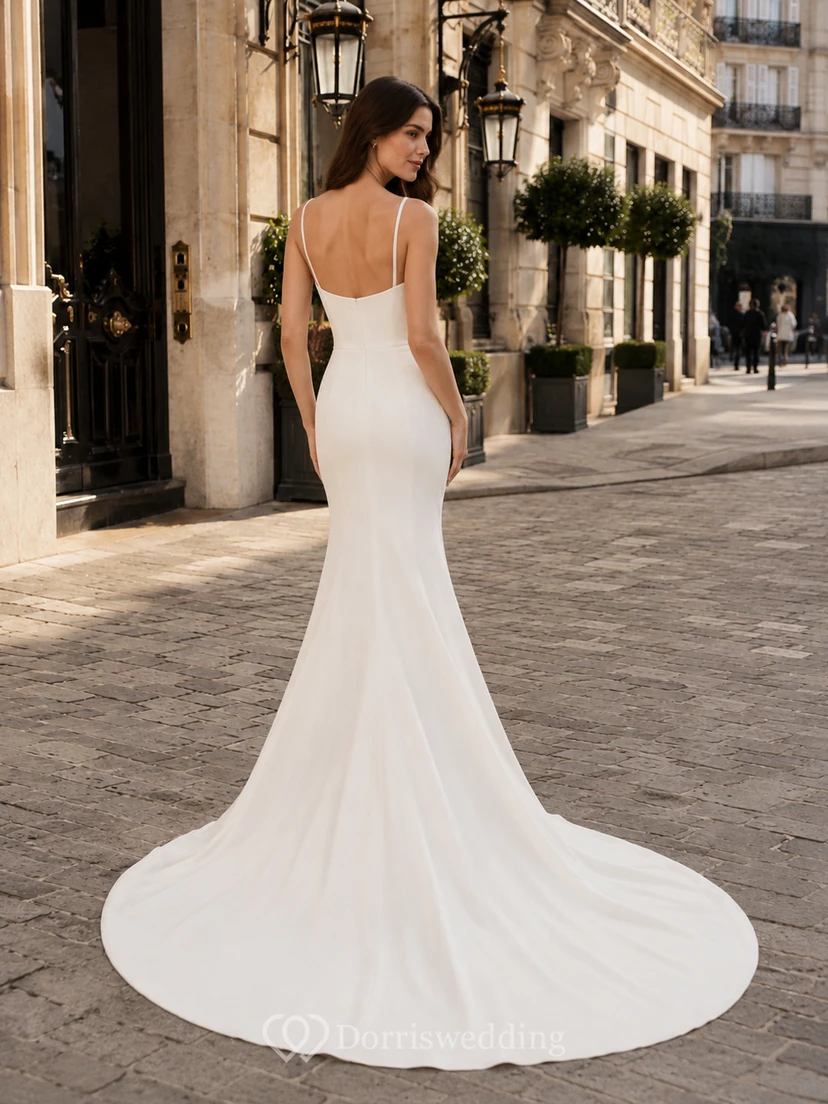 Robe de mariée sirène en satin à fines bretelles carrées et traîne balayée, style simple, pour une destination. view 2