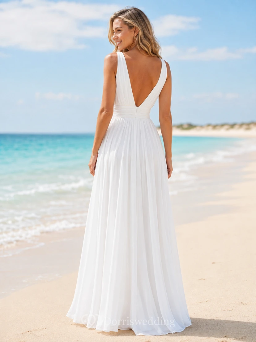 Robe de mariée romantique en mousseline, coupe trapèze, longue jusqu'au sol, col en V, sans manches, style A, pour pieds nus. view 2