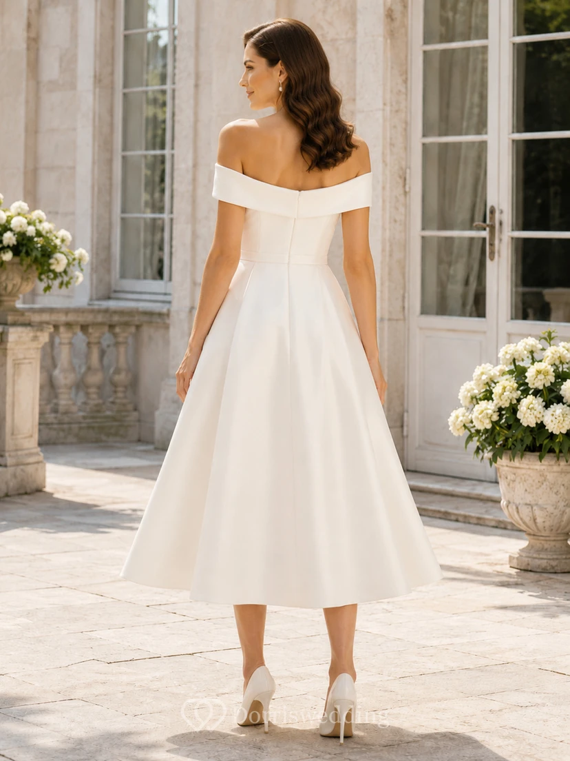 Robe de réception de mariage classique vintage en satin, coupe trapèze, épaules dénudées, longueur thé view 2