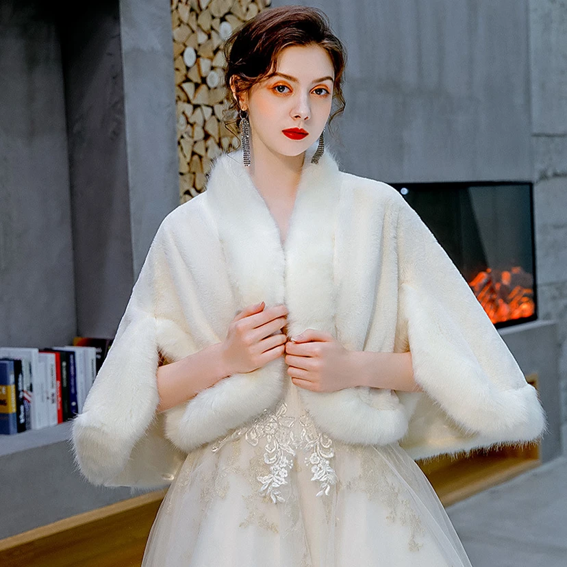 Bridal Fur Cape Spring Wedding Dress Cape Coat Bridesmaid Wedding Cheongsam Warm Cape Outer Wear Imitation Fur view 2