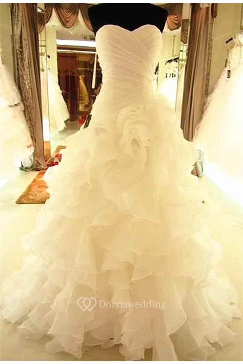 Sexy Sweetheart Sleeveless Wedding Dress Lace-up With Ruffles