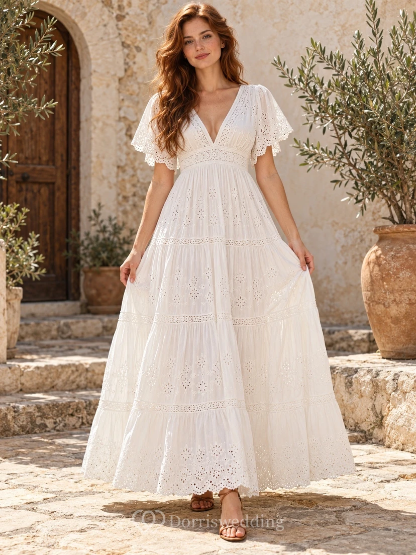 Robe d'invitée de jardin vintage en dentelle ajourée, col V et manches papillon, longueur cheville
