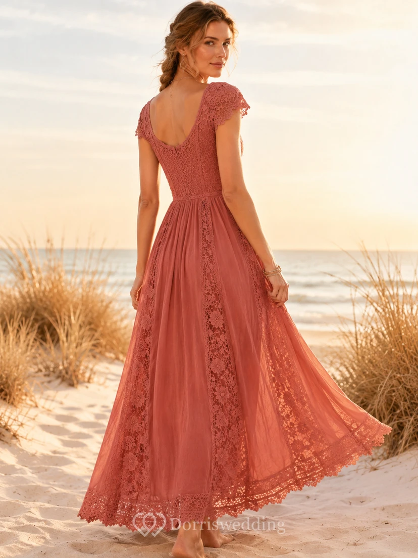 Robe de mariée de plage corail bohème à col en V, manches courtes et dentelle florale, coupe trapèze, longueur au sol view 2