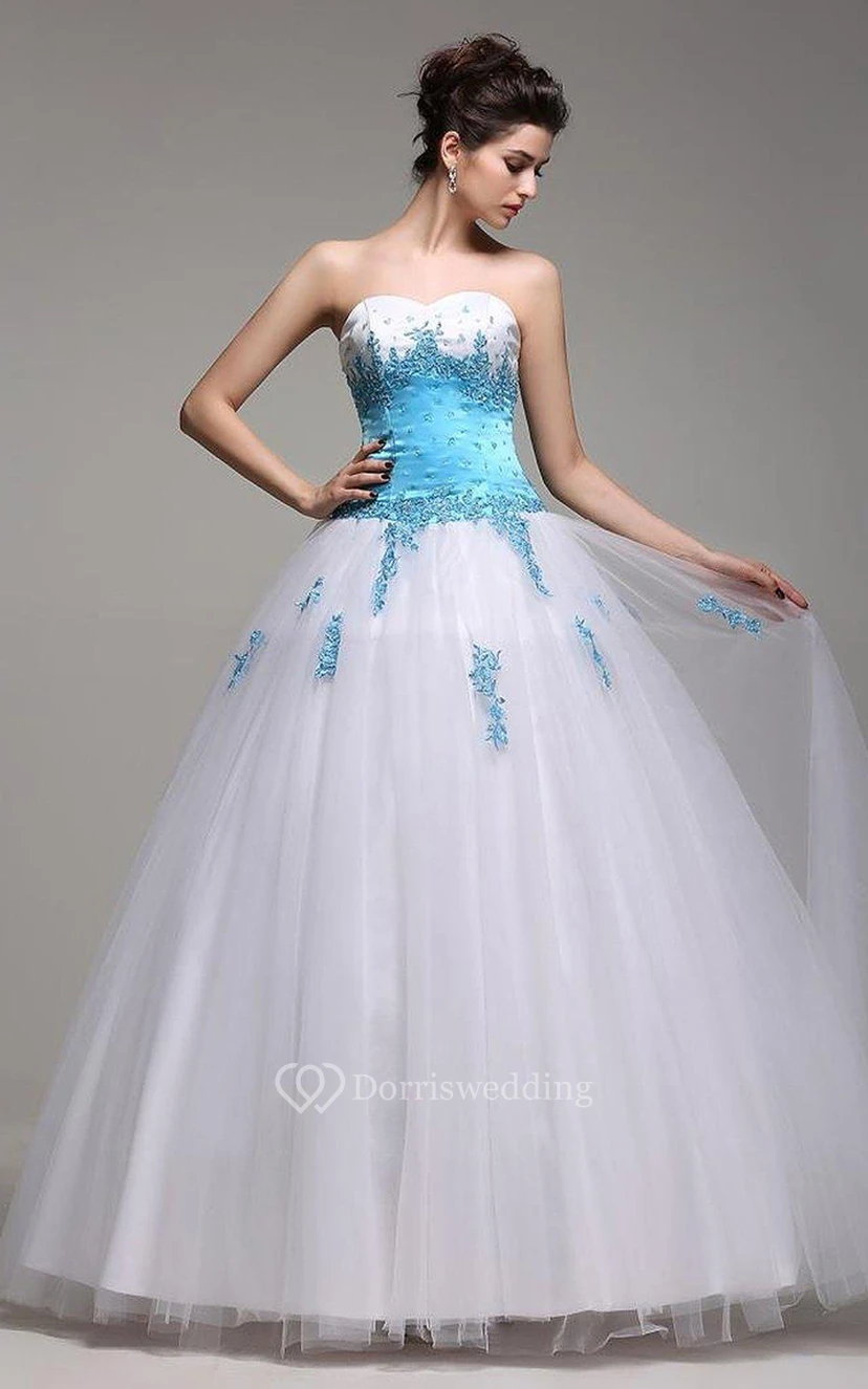 Ballkleid aus Tüll mit Herzausschnitt, Applikationen und Perlenstickerei view 6