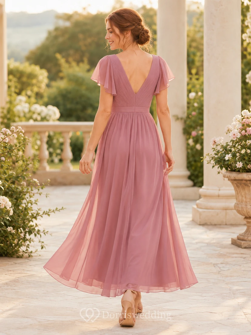 Vestido de gasa color rosa empolvado con escote en V y mangas con volantes view 2