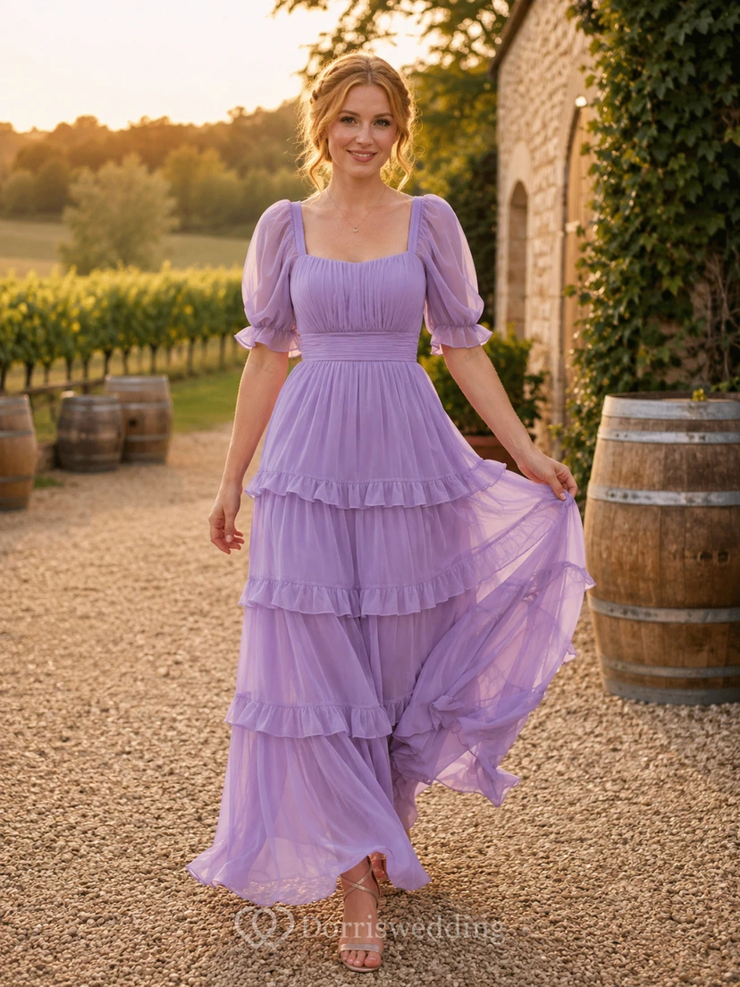 Lavendel-Weinberg-Gartenhochzeitsgast-Brautjungfern-Cocktailkleid, A-Linie, Teelänge, asymmetrischer Saum, eckiger Ausschnitt, Puffärmel, Chiffon-Rüschenbesatz, Stufenrock, Reißverschluss hinten