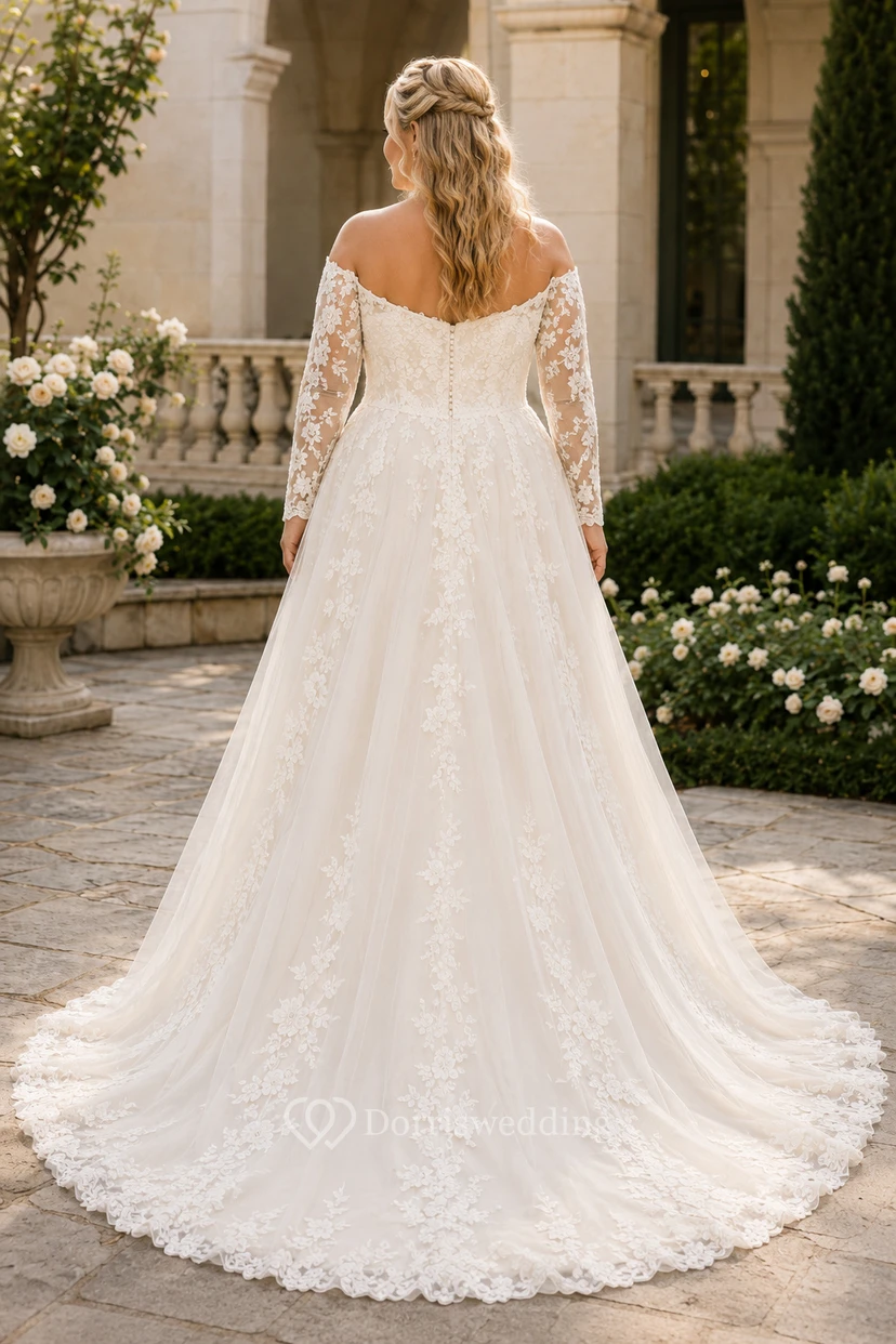Plus Size Langarm-Hochzeitskleid aus Spitze in A-Linie view 2