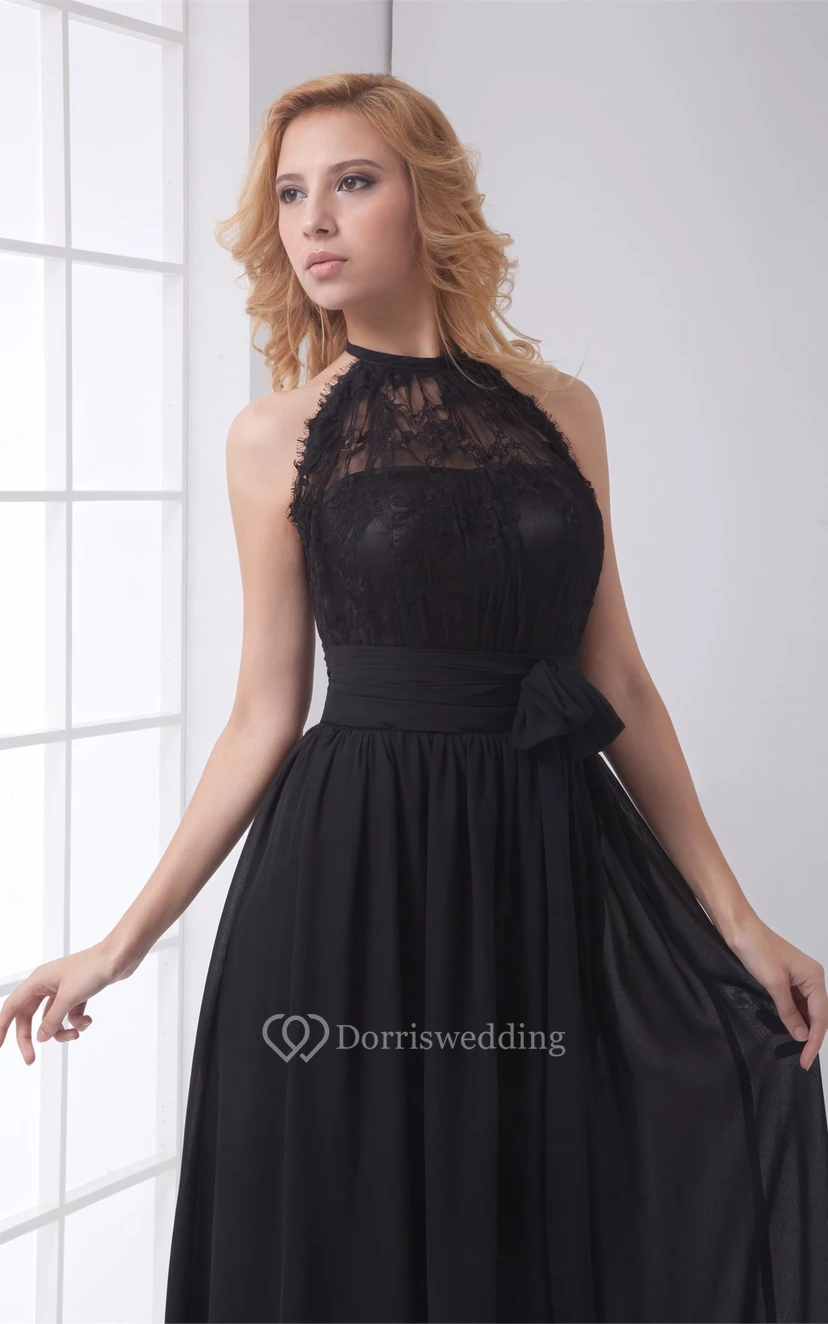 Ärmelloses Maxikleid aus Spitze mit hohem Kragen und Schleife view 6