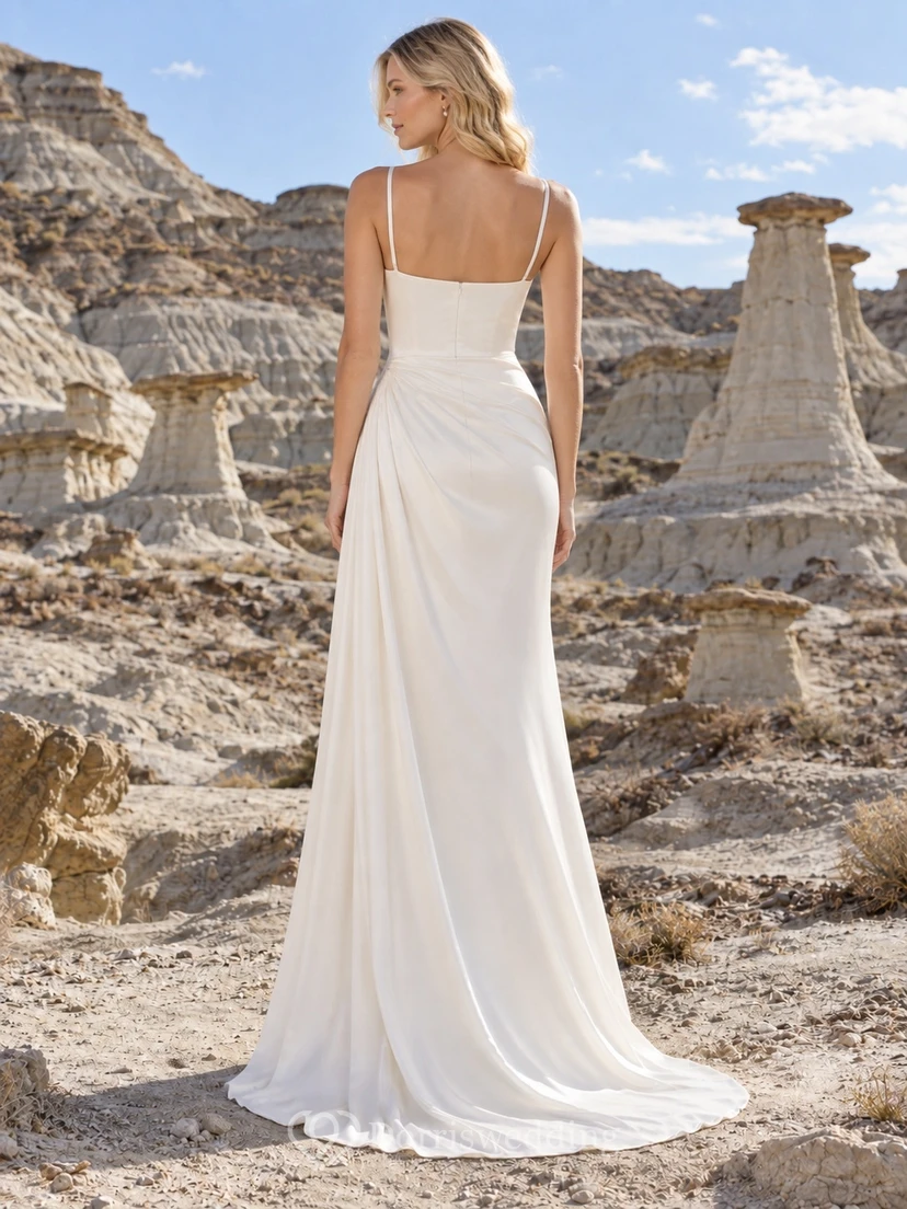 Vestido de novia sencillo de tirantes finos, escote cuadrado, sin mangas, de satén liso y largo hasta el suelo. view 2