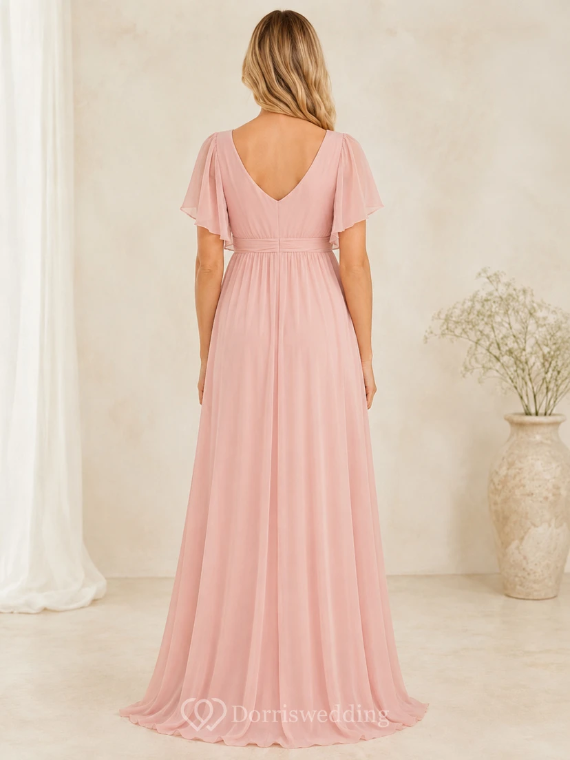 Robe de maternité rose poudré en mousseline longue à col en V et manches papillon, coupe empire. view 2