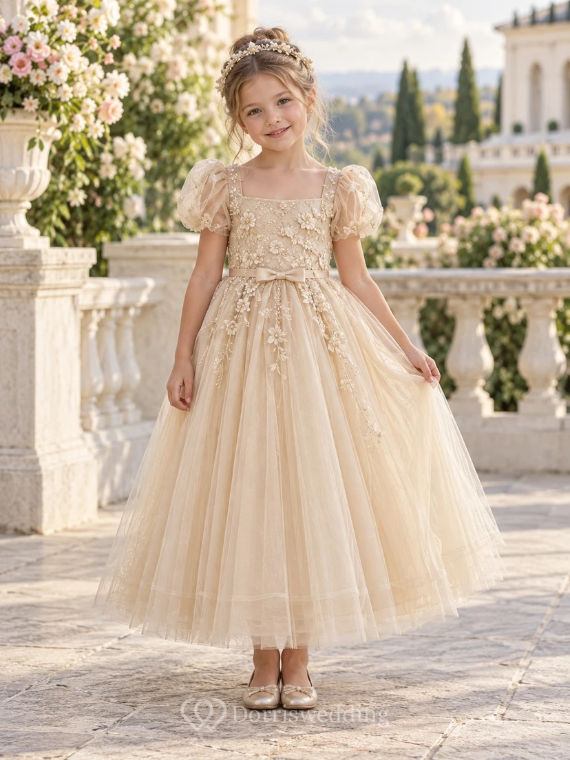 Champagnerfarbenes, geblümtes A-Linien-Kleid aus Tüll mit Puffärmeln, knöchellang, Schleifentaille und Applikationen für Blumenmädchen