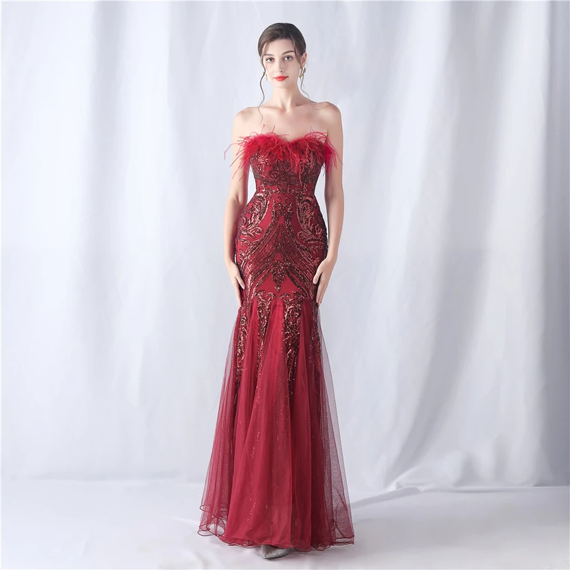 Vestido de noche de malla con lentejuelas y top palabra de honor con estampado de plumas de avestruz y flores para bodas y reuniones. view 27