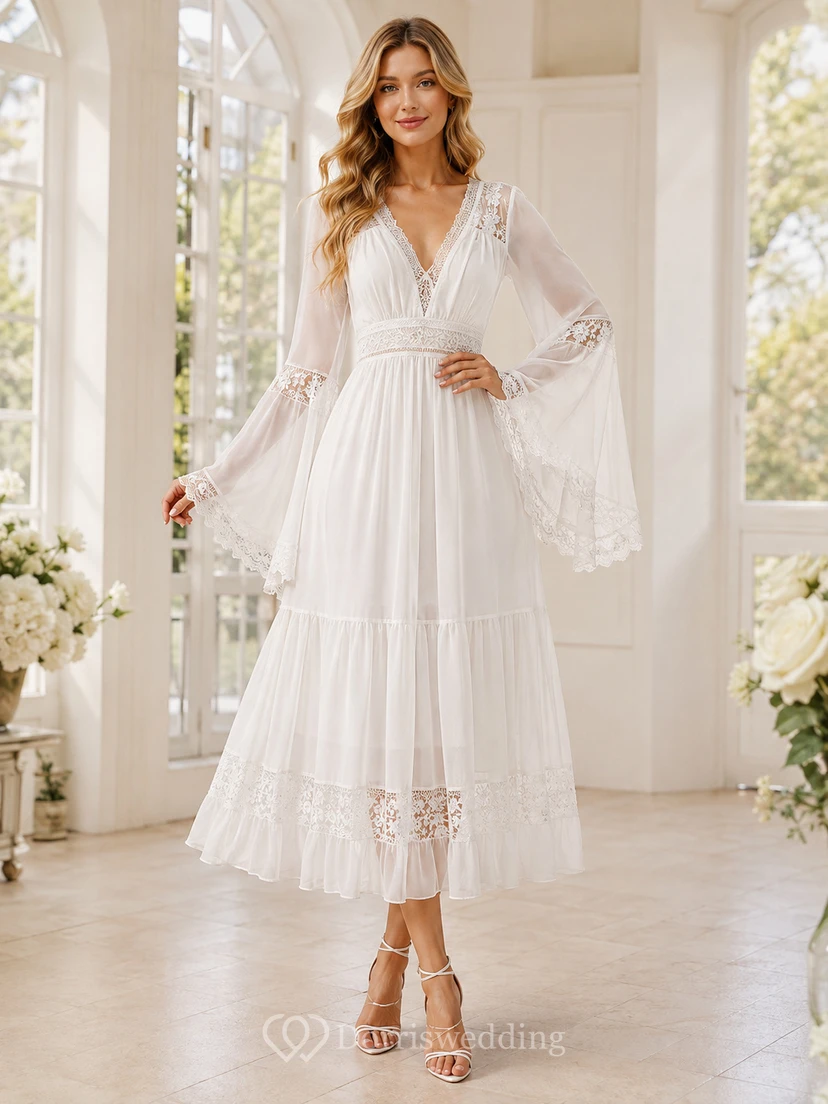 Robe de mariée bohème en mousseline de soie, col en V, manches cloche, coupe trapèze, longueur cheville, style jardin.