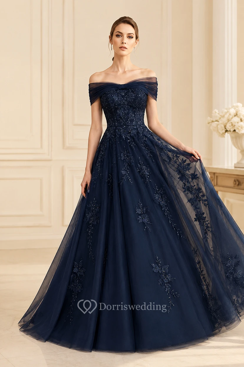 Robe de bal en tulle et dentelle bleu marine foncé à épaules dénudées