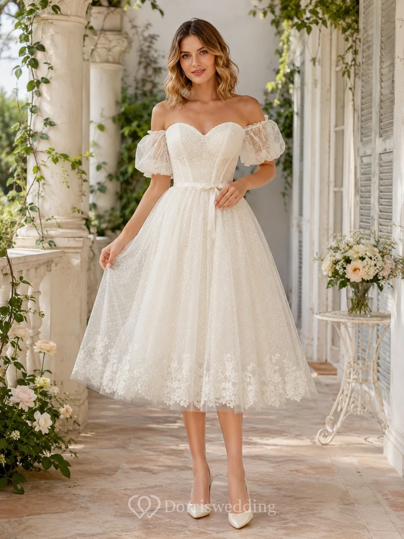 Vintage Teelänge, schulterfreies Brautkleid mit Herzausschnitt, Puffärmeln und Spitze aus Tüll