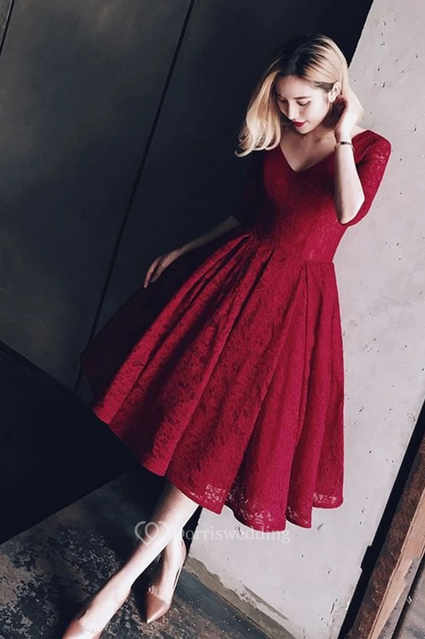 Bezauberndes knielanges Cocktailkleid aus Spitze in A-Linie mit V-Ausschnitt