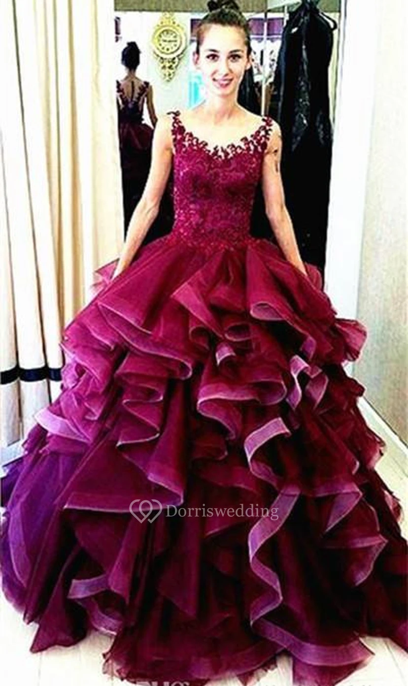 Nuevo vestido de noche de princesa sin mangas con volantes y apliques de encaje