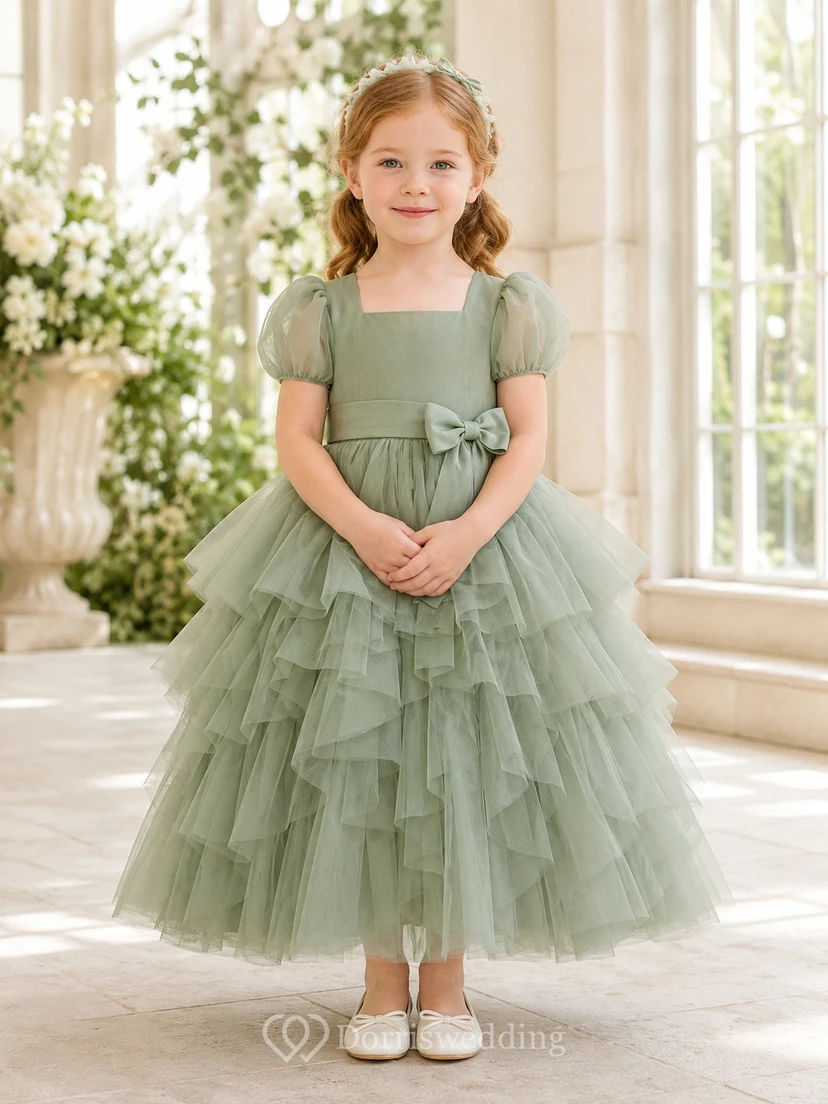 Blumenmädchenkleid aus salbeifarbenem Tüll, A-Linie, Rundhalsausschnitt, Teelänge, Rüschenbesatz