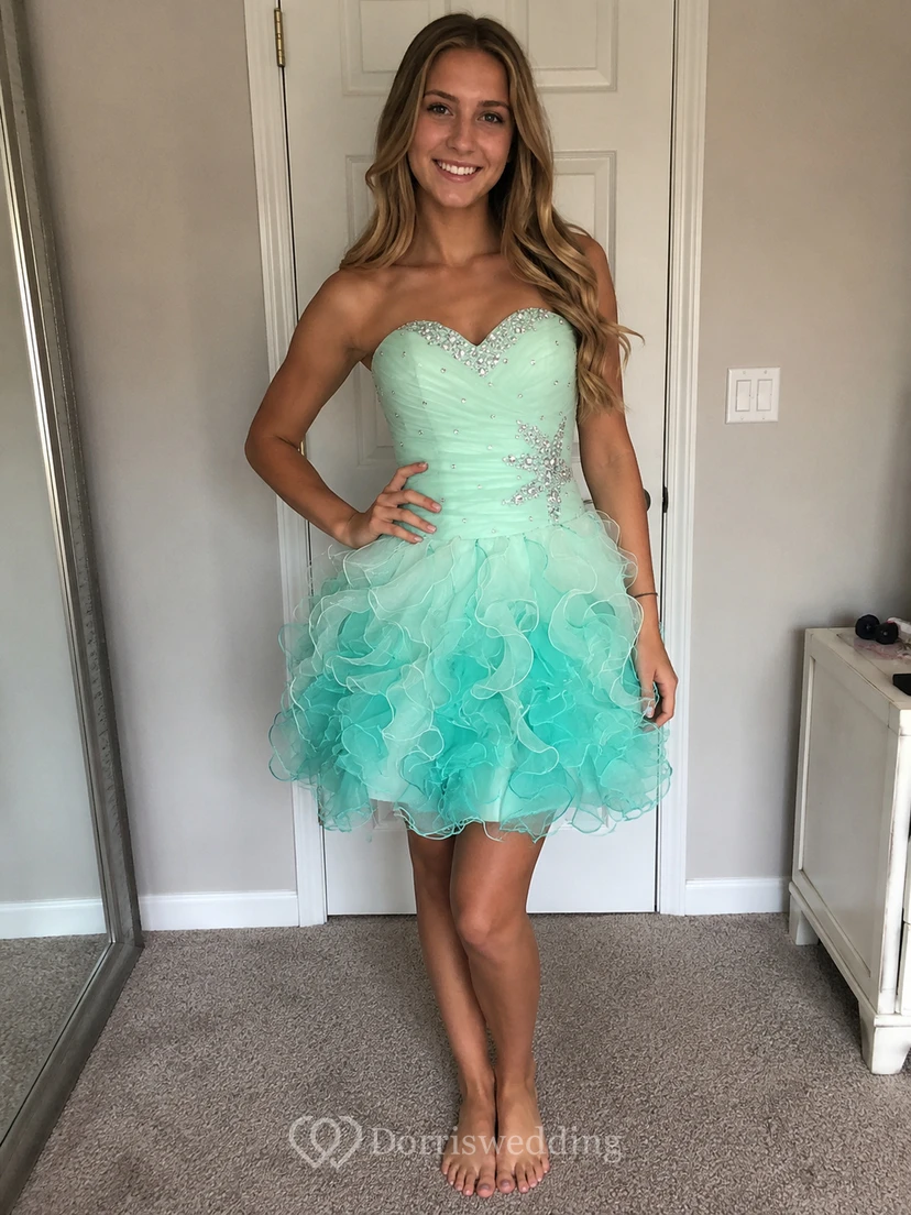Mini-Kleid mit herzförmigem Herzausschnitt, Perlenbesatz, Rüschen und Schnürung am Rücken view 9