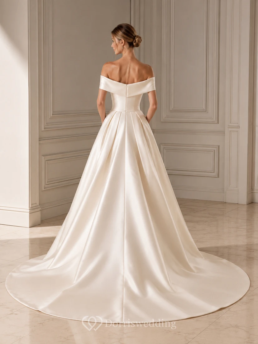 Robe de mariée longue en satin plissé à épaules dénudées et plissée, style bal, longueur au sol view 2