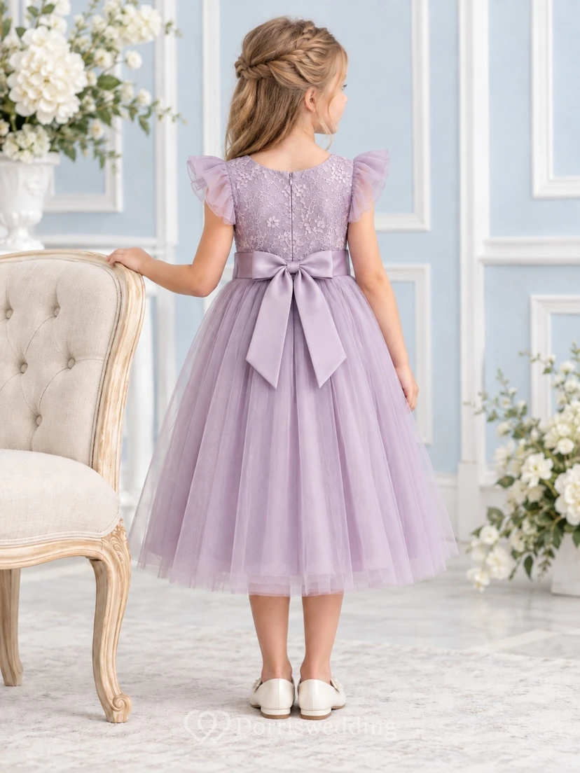 Teelanges, lilafarbenes A-Linien-Kleid aus Spitze und Tüll mit flatternden Ärmeln, Schärpe und Schleife am Rücken für Blumenmädchen view 2