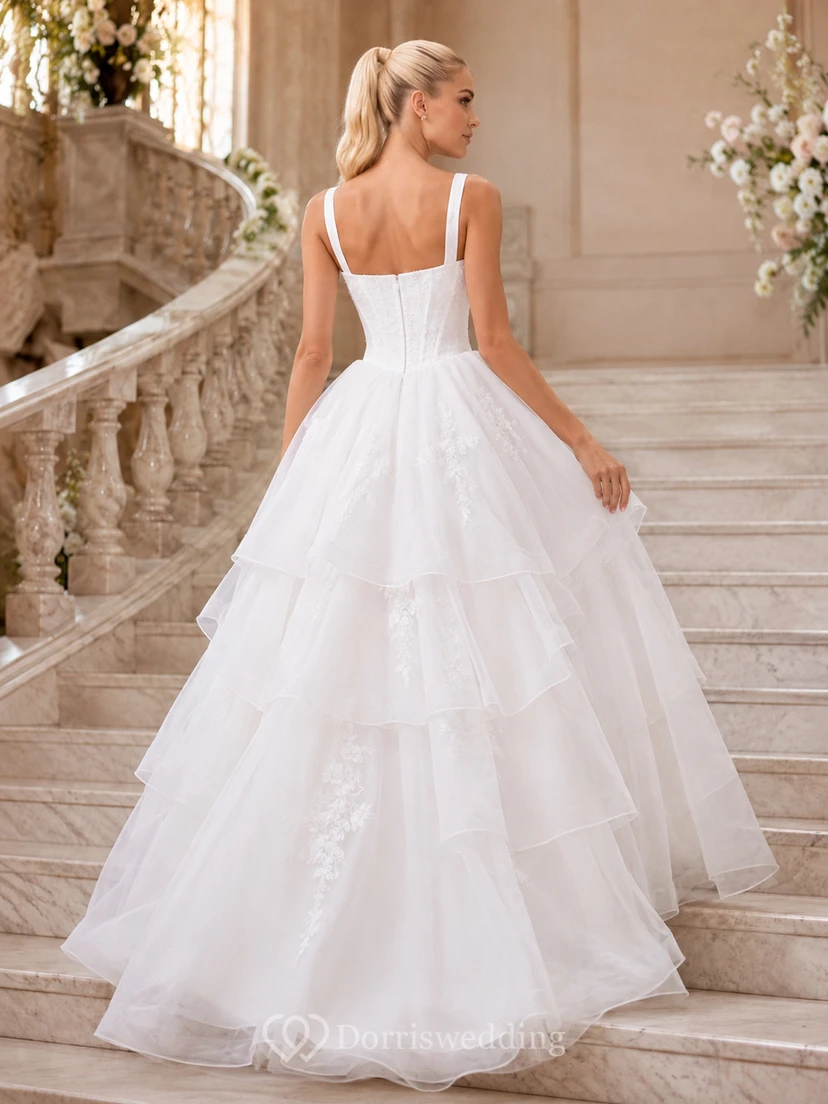 Robe de bal Staircase Rhapsody, longue jusqu'au sol, carrée, sans manches, en tulle, robe de mariée romantique view 2