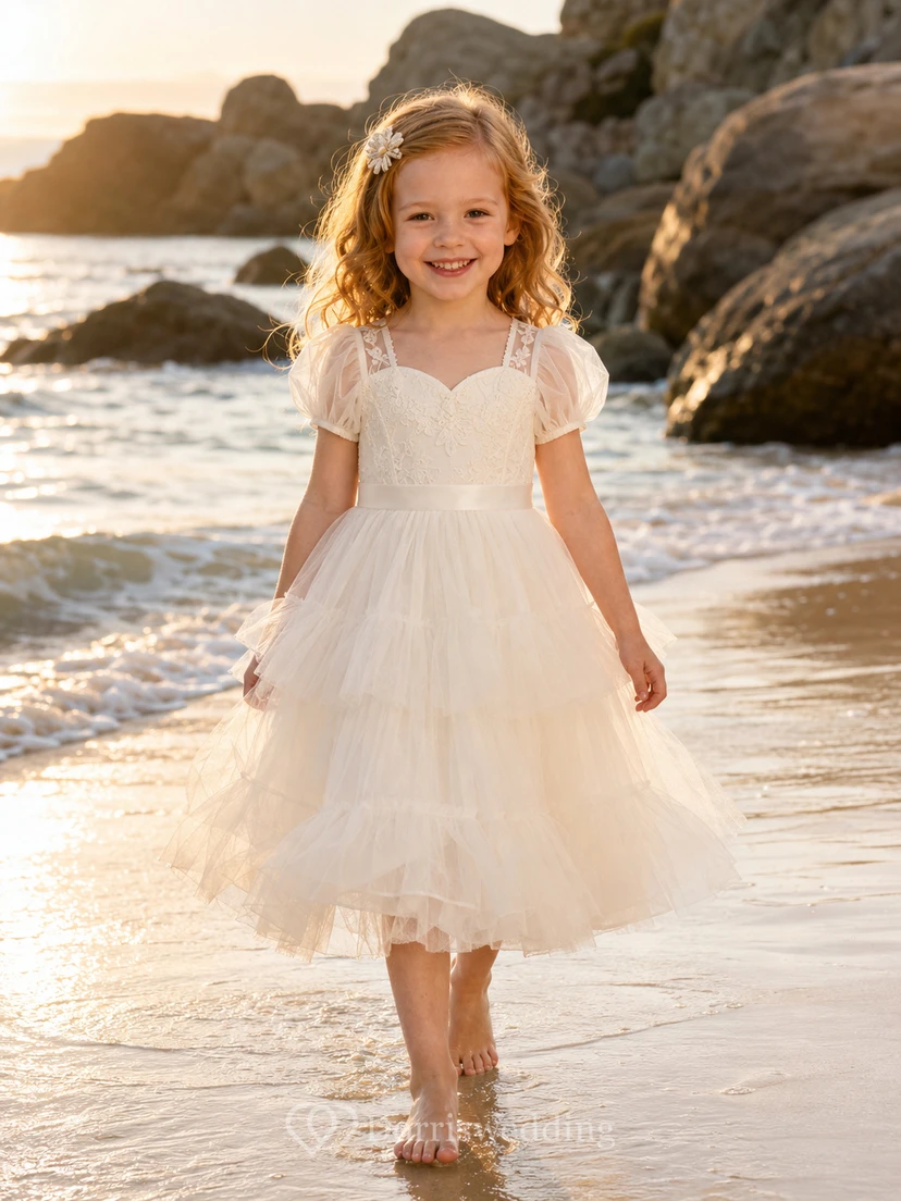 Blumenmädchenkleid aus elfenbeinfarbenem Chiffon und Tüll, A-Linie, Rundhalsausschnitt, Teelänge, mit Schärpendetails