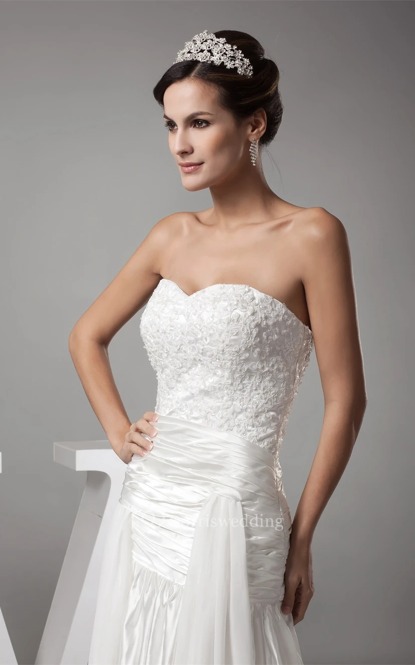 Sweetheart Sheath Ruched Appliques and Dress With Pleats view 2