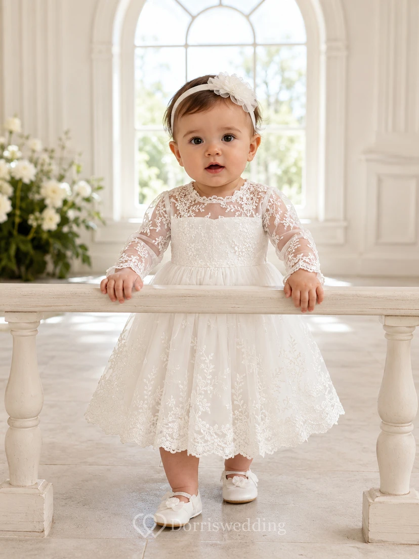 Langärmeliges Taufkleid, A-Linie, Spitze, Tüll, hoher Kragen, knielang