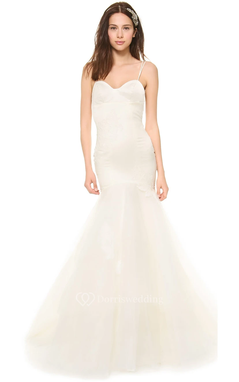 Long Trumpet Organza Dress With Backless Style and Spaghette Straps view 2
