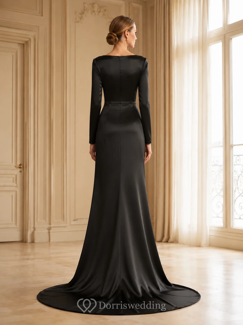 Robe de mariée moderne et pudique en satin noir à manches longues et coupe bateau view 2