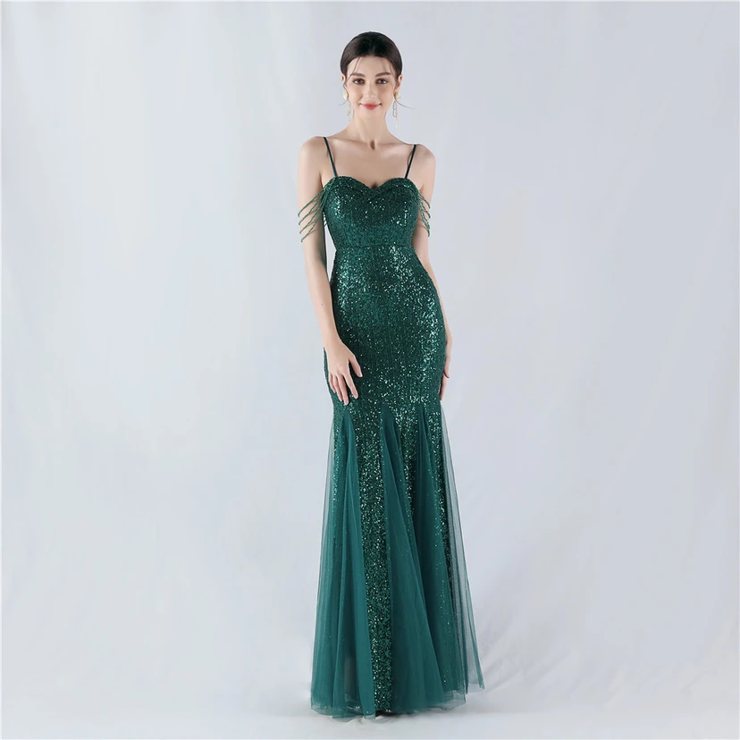 Création de perles, de sequins et de tulle pour une robe de soirée, spectacle, animateur, réunion annuelle view 52
