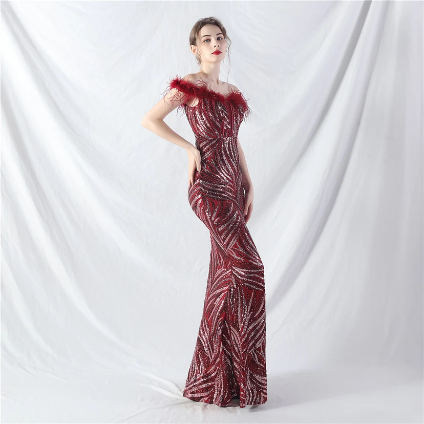 Robe de soirée haut de gamme à sequins, ornée d'un gilet à taille en arêtes de poisson et de plumes d'autruche. view 32