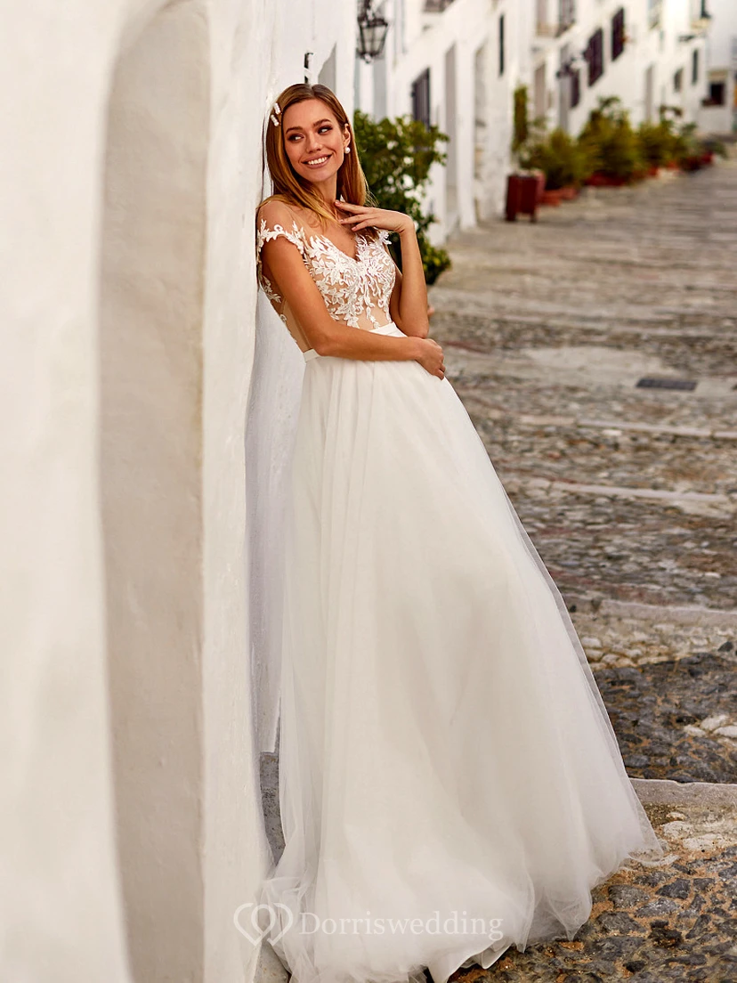 Chiffon-Hochzeitskleid mit V-Ausschnitt, Empire-Schnitt und A-Linie