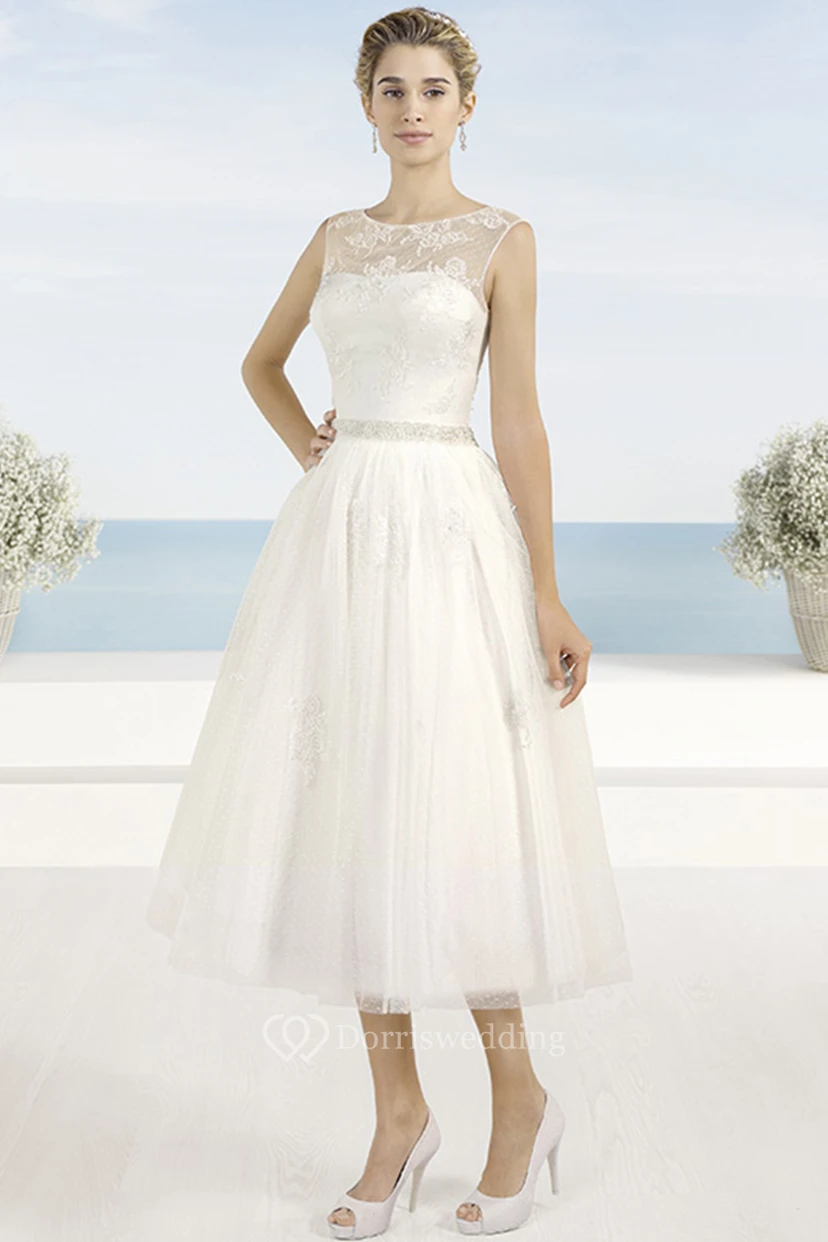 A-Line Tea-Length Appliqued Scoop Neck Sleeveless Tulle Short Wedding Dress