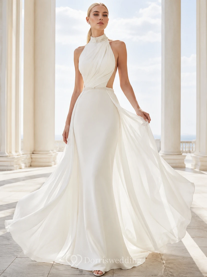 Robe de mariée moderne en mousseline fourreau dos nu, col montant, ornée de perles, avec traîne, ornée d'un dos nu et