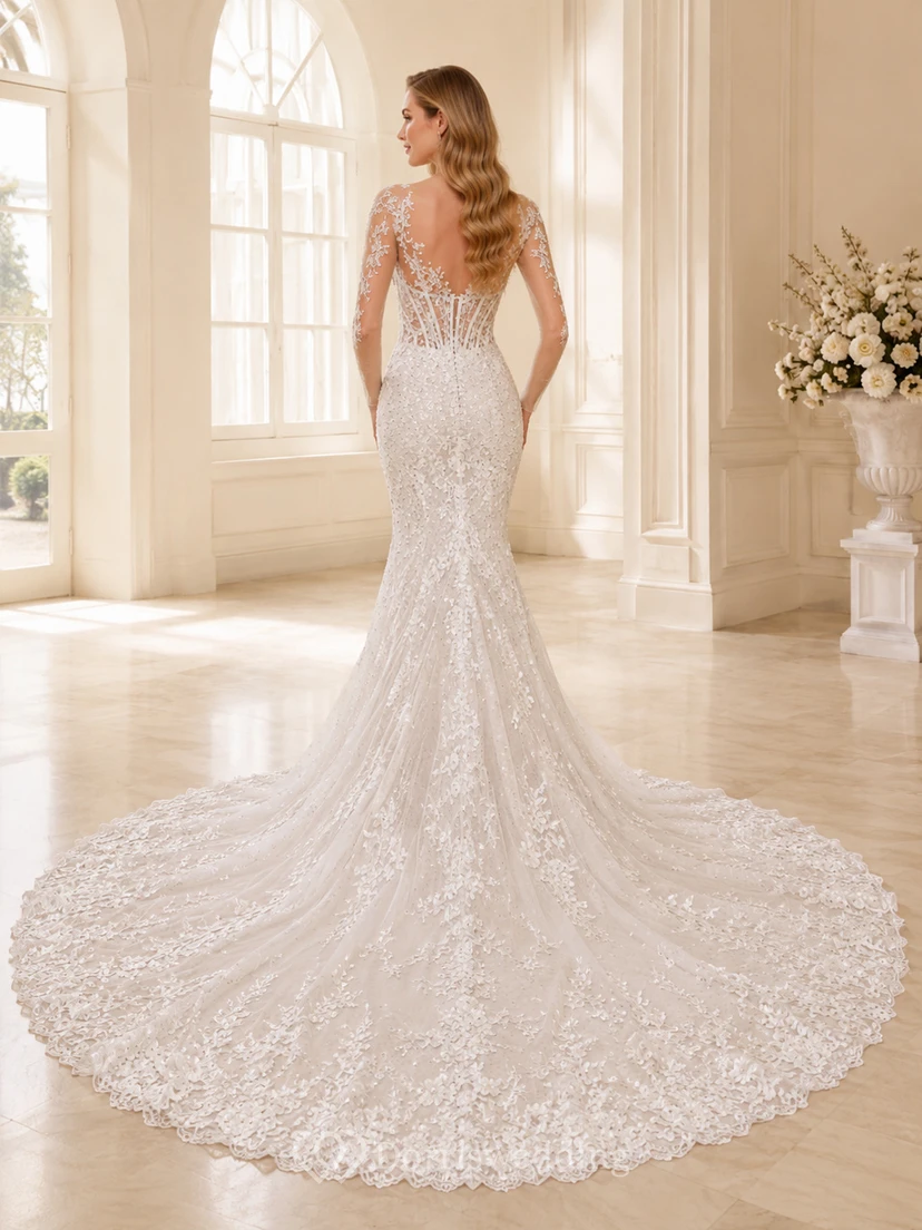 Robe de mariée sirène en dentelle florale à manches courtes et décolleté en V plongeant, traîne cathédrale view 2