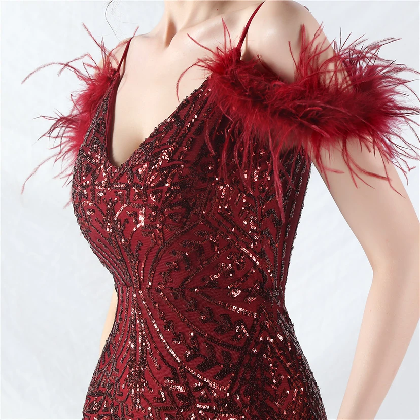Robe de soirée haut de gamme ornée de perles florales et de plumes d'autruche. view 18