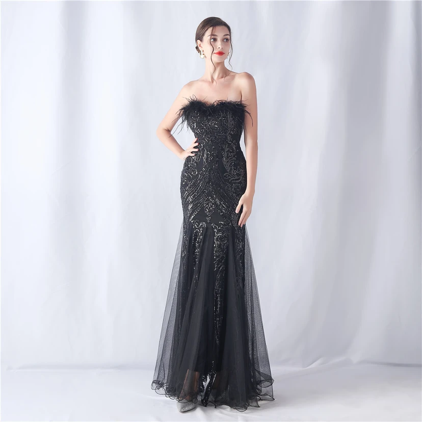 Vestido de noche de malla con lentejuelas y top palabra de honor con estampado de plumas de avestruz y flores para bodas y reuniones. view 35