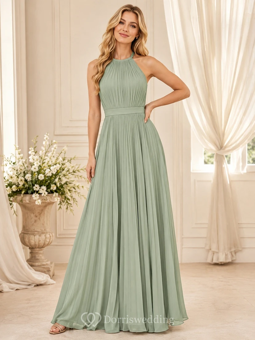 Vestido de dama de honor largo hasta el suelo, sin mangas, con escote halter y plisado de gasa color verde salvia.