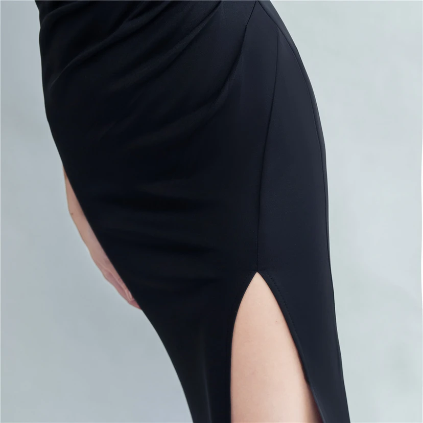 Elegantes Abendkleid aus Spitze mit Strassbesatz, Perlenverzierungen, schräger Schulterpartie, römischem Kragen und Seitenschlitz view 9