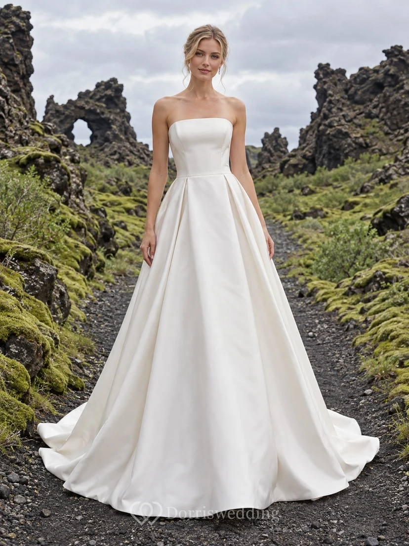Vestido de novia de tafetán sin tirantes, corte en A, cuello recto y falda amplia.